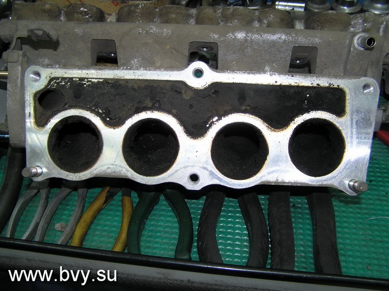 Отложения в верхней части впусного коллектора двигатель3S-FSE
